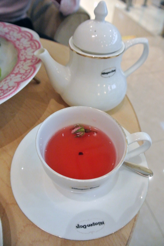 We chose raspberry passion fruit tea which was a pretty pink color 